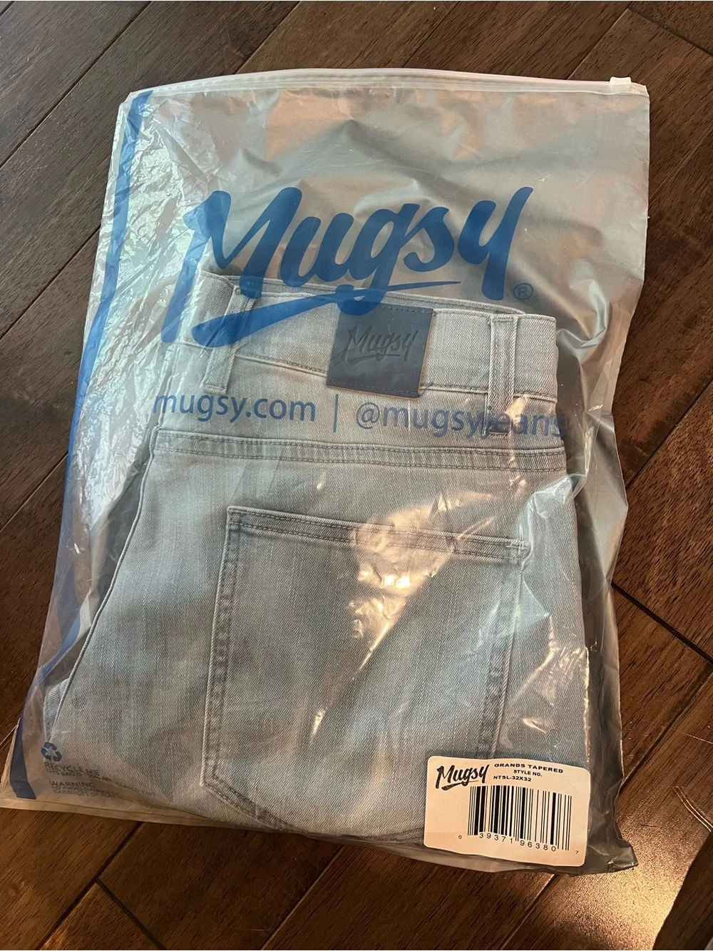 Mugsy Grands Tapered Stretch Denim Jeans - Light Blue (32x32) NWT
